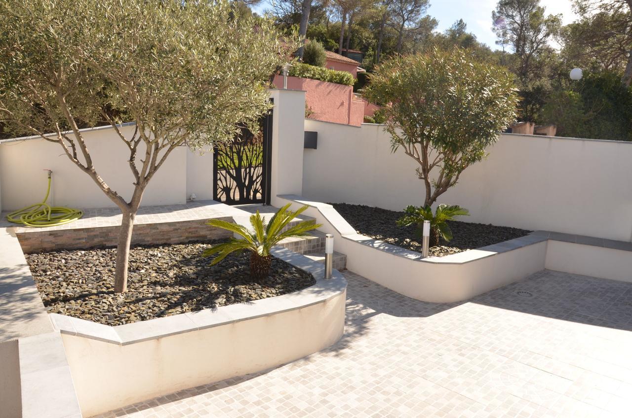 Belle Maison Avec Piscine Dans Les Hauteurs A Saint Raphael Exterior foto